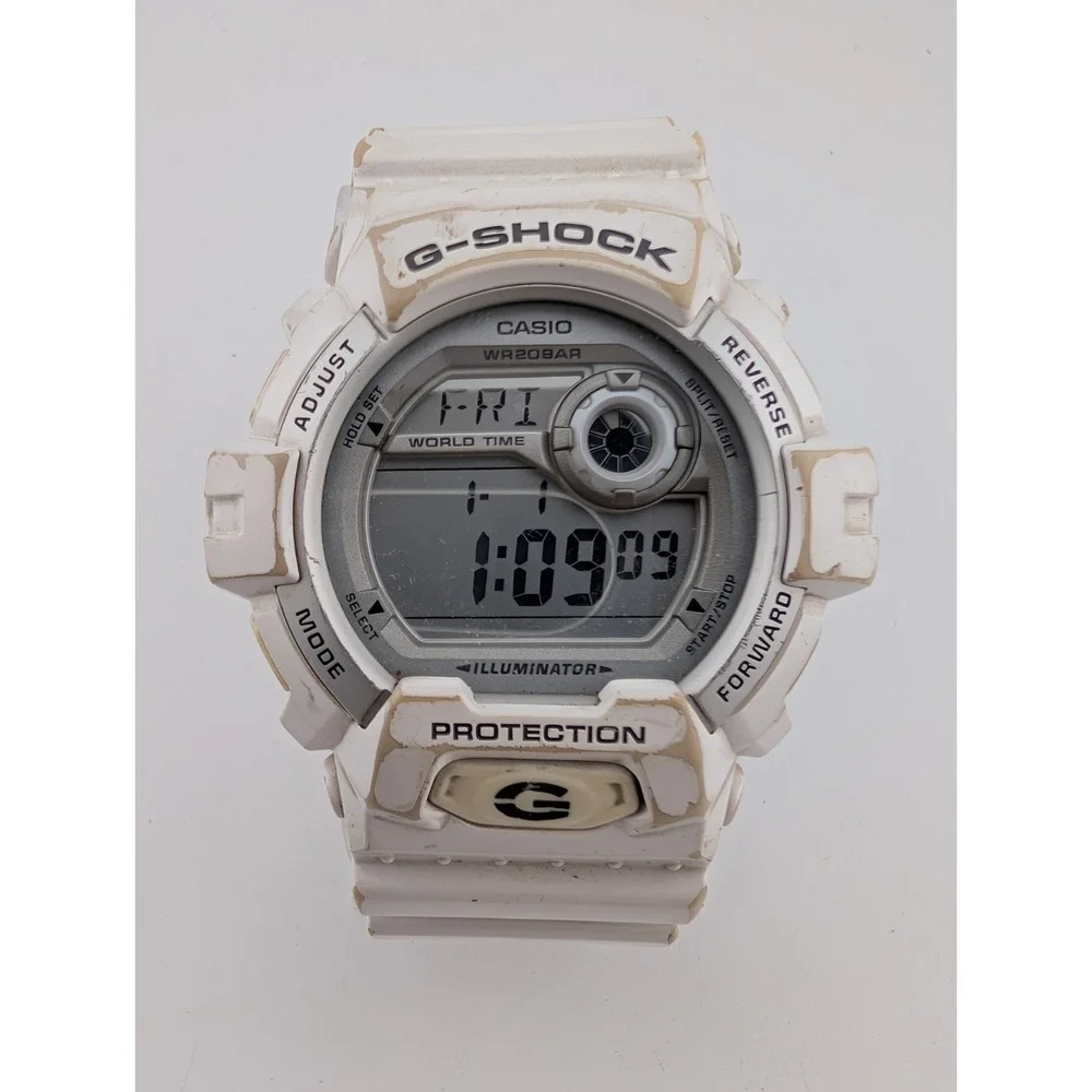 Casio G-Shock 3285 G-8900A Mens Watch 52mm White Digital World Time- New Battery - Picture 1 of 9